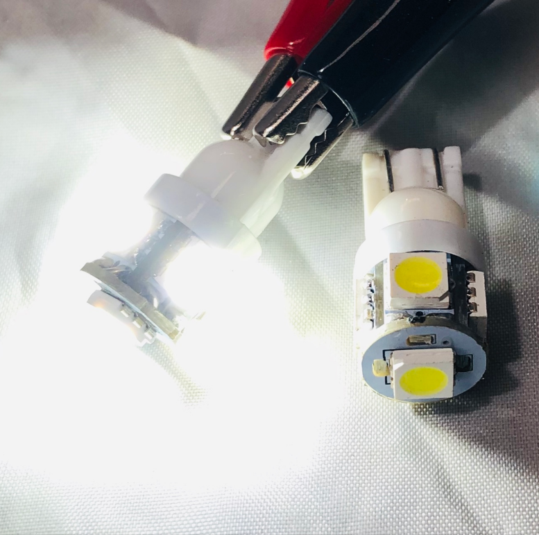 LED Globe 12 Volt T10 Wedge Multi Directional Clear Pair